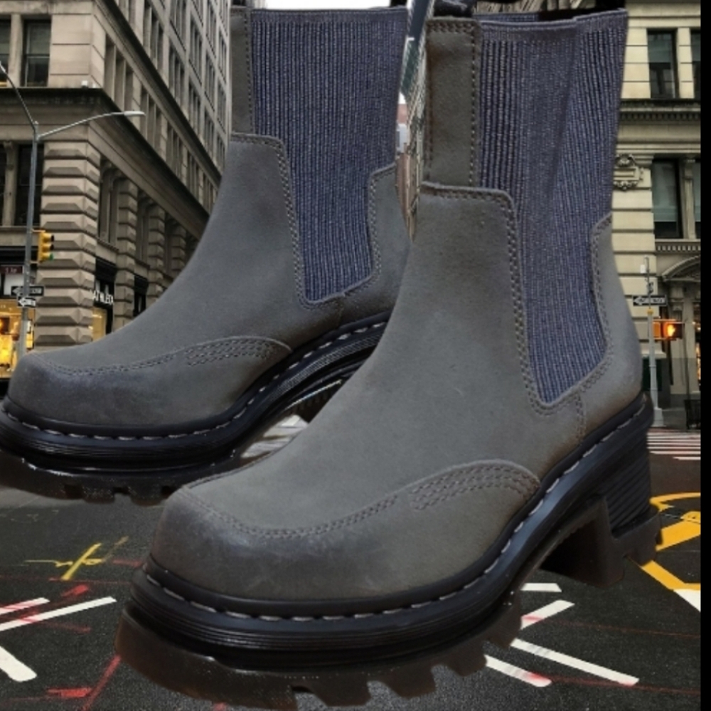 Dr Martens Corran Chelsea Waxy Suede Heeled Boots. Gunmetal Color. Size 7
